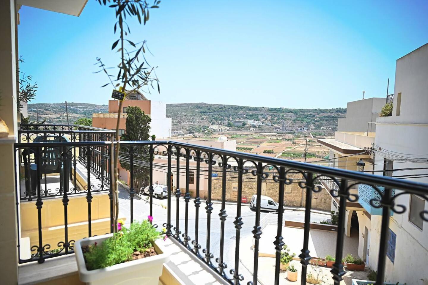 Fl 2 Ta'Lonza Luxury With Hot Tub By Homely Mellieha Exterior foto